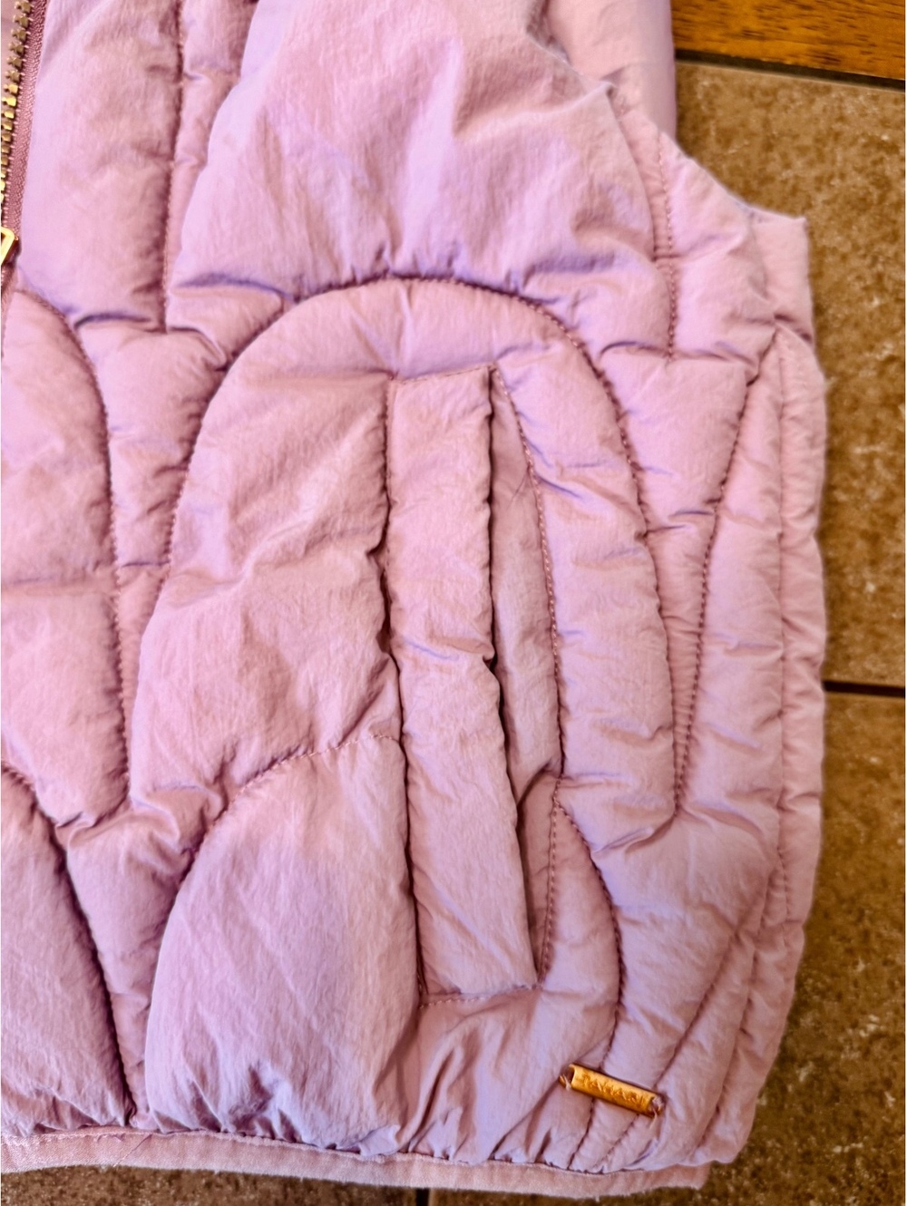 Girls puffer vest size 12 - Picture 3 of 5